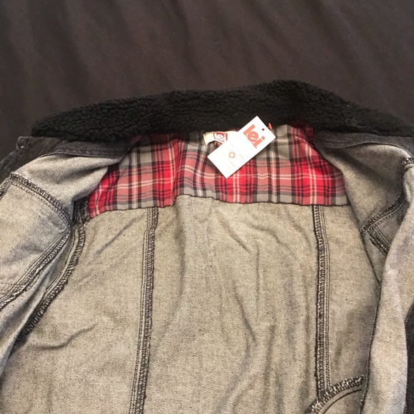 Jean Jacket - Picture 5 of 6